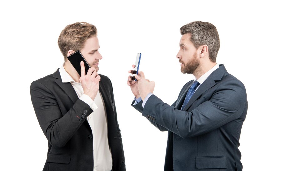 constant connectivity businessmen use smartphones mobile communication mobile device management 545934 11855